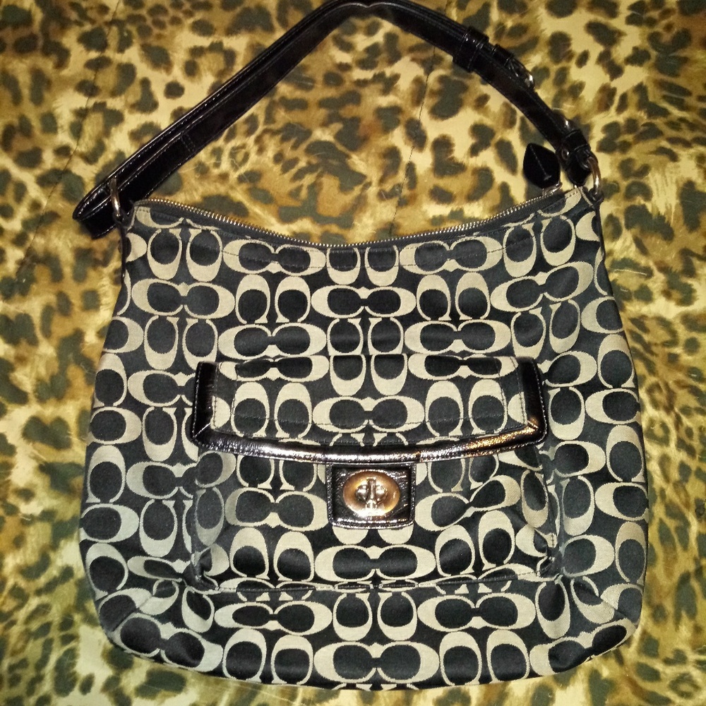 Authentic Coach Logo Shoulder bag
